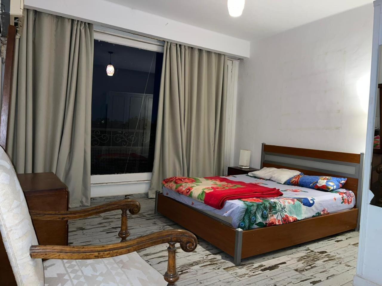 Garden Cozy Two Bedroom Downtown *